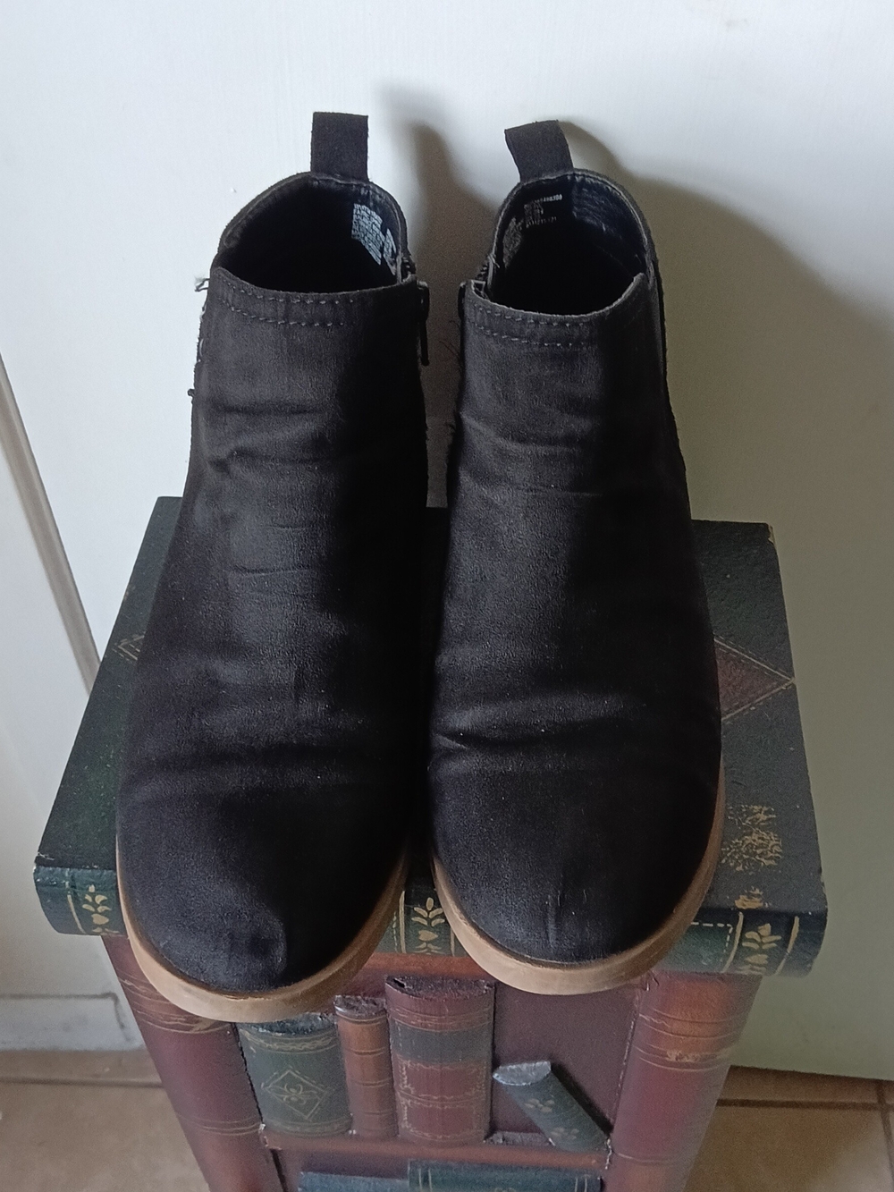 Time and Tru Black Chelsea-Style Ankle Booties